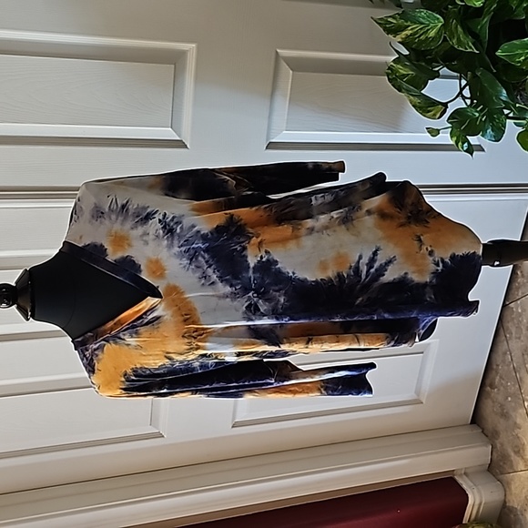 Tie dye shirt and matching long pants. - Picture 1 of 8